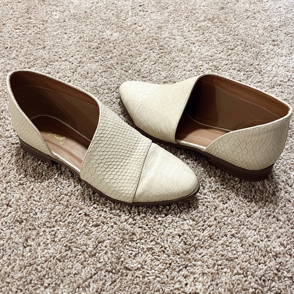 snake skin tan flats